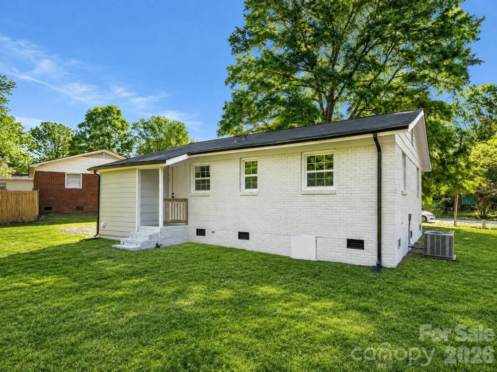 432 Springhill Drive Matthews, NC 28104