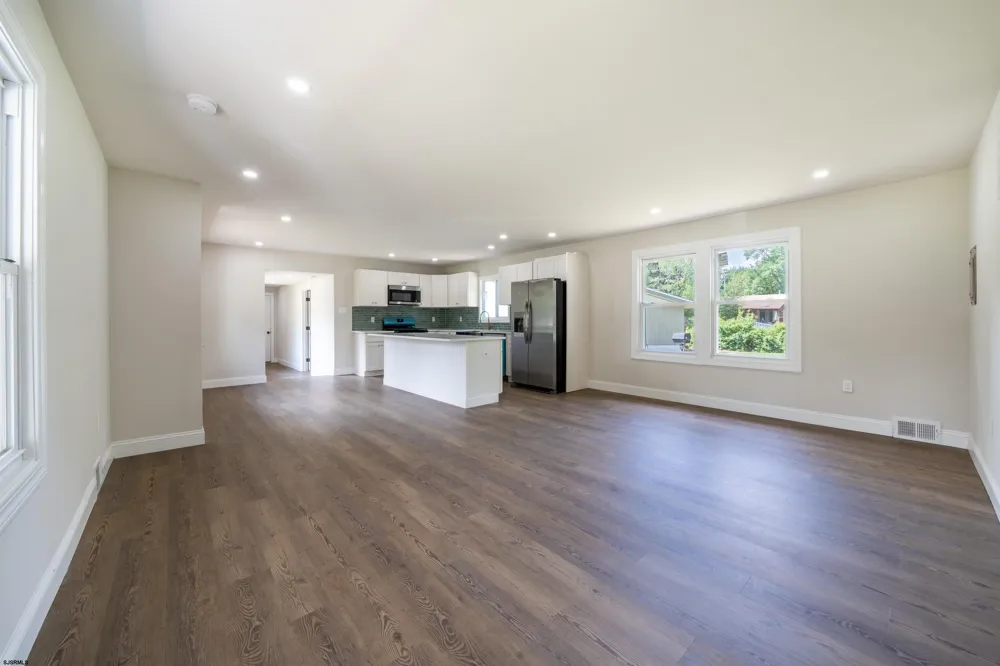 5904 Clover Leaf Dr Mays Landing, NJ 08330