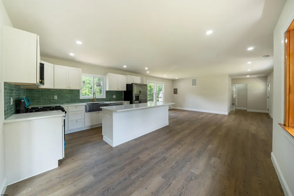 5904 Clover Leaf Dr Mays Landing, NJ 08330
