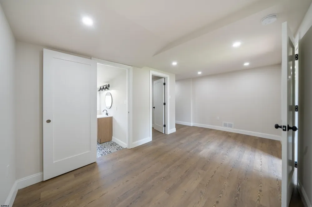 5904 Clover Leaf Dr Mays Landing, NJ 08330