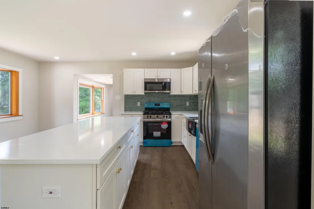 5904 Clover Leaf Dr Mays Landing, NJ 08330
