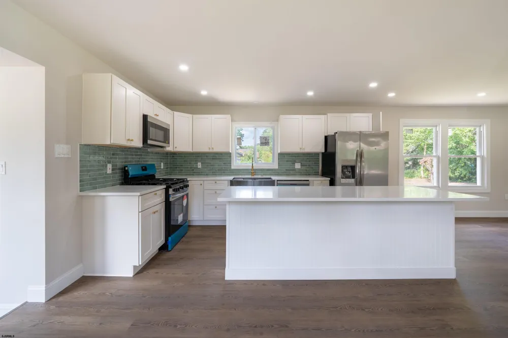 5904 Clover Leaf Dr Mays Landing, NJ 08330
