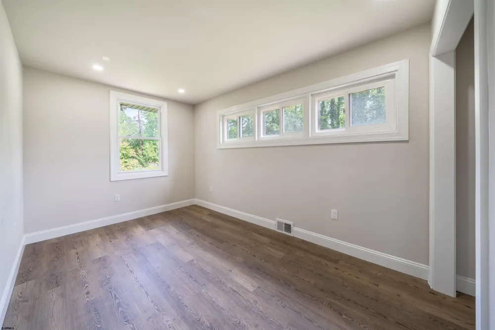 5904 Clover Leaf Dr Mays Landing, NJ 08330