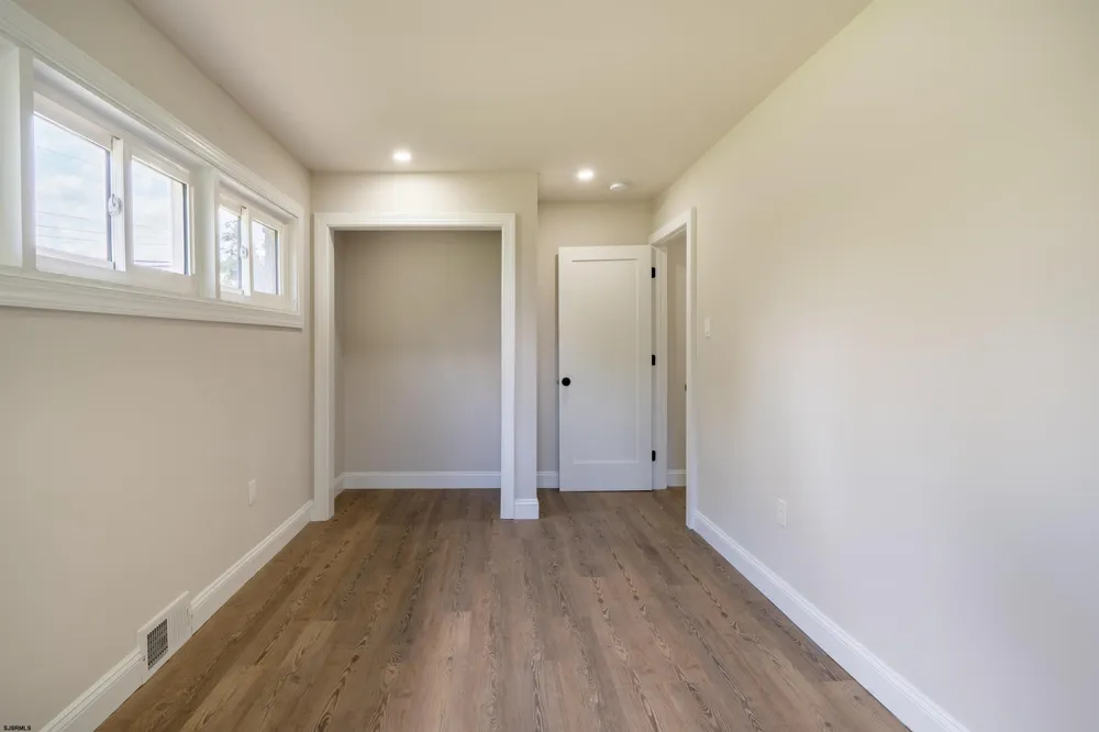5904 Clover Leaf Dr Mays Landing, NJ 08330