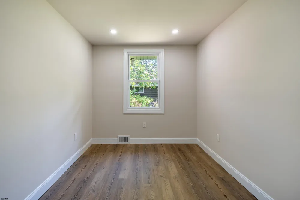 5904 Clover Leaf Dr Mays Landing, NJ 08330