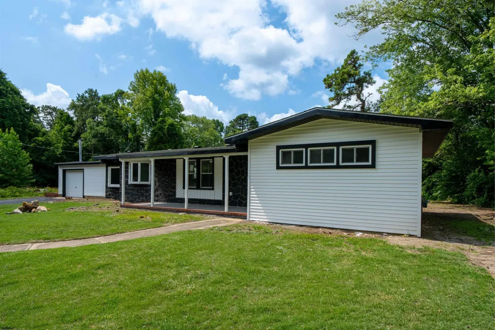 5904 Clover Leaf Dr Mays Landing, NJ 08330