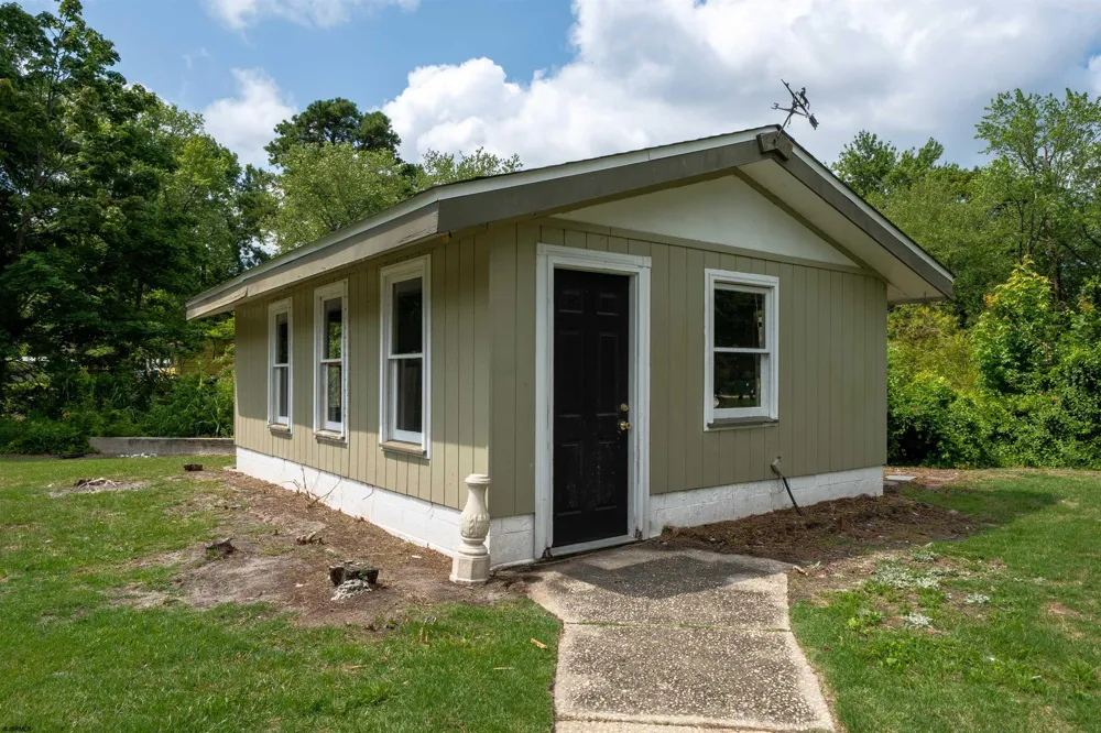 5904 Clover Leaf Dr Mays Landing, NJ 08330