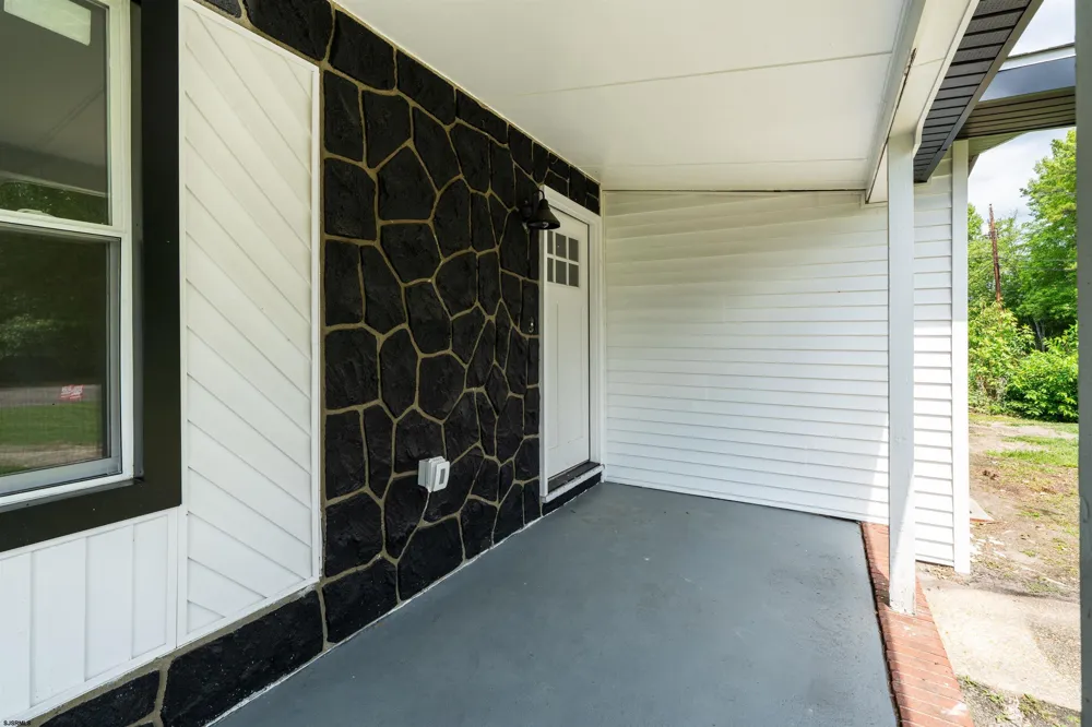5904 Clover Leaf Dr Mays Landing, NJ 08330
