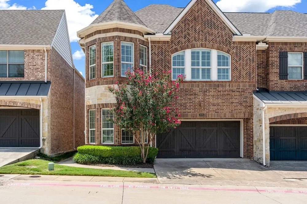 2225 Cameron Crossing Grapevine, TX 76051