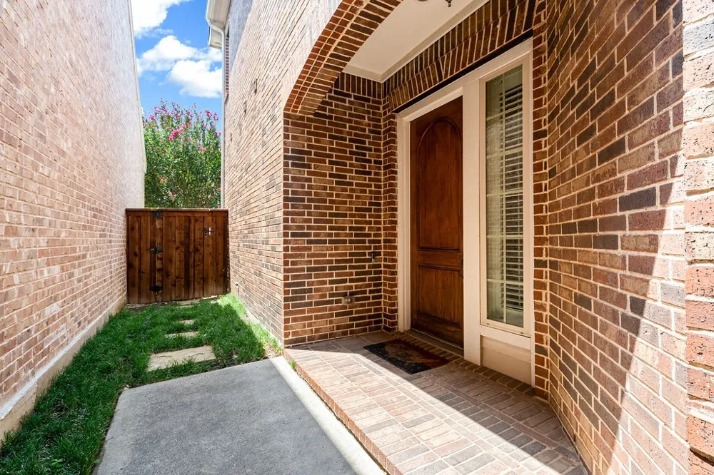 2225 Cameron Crossing Grapevine, TX 76051