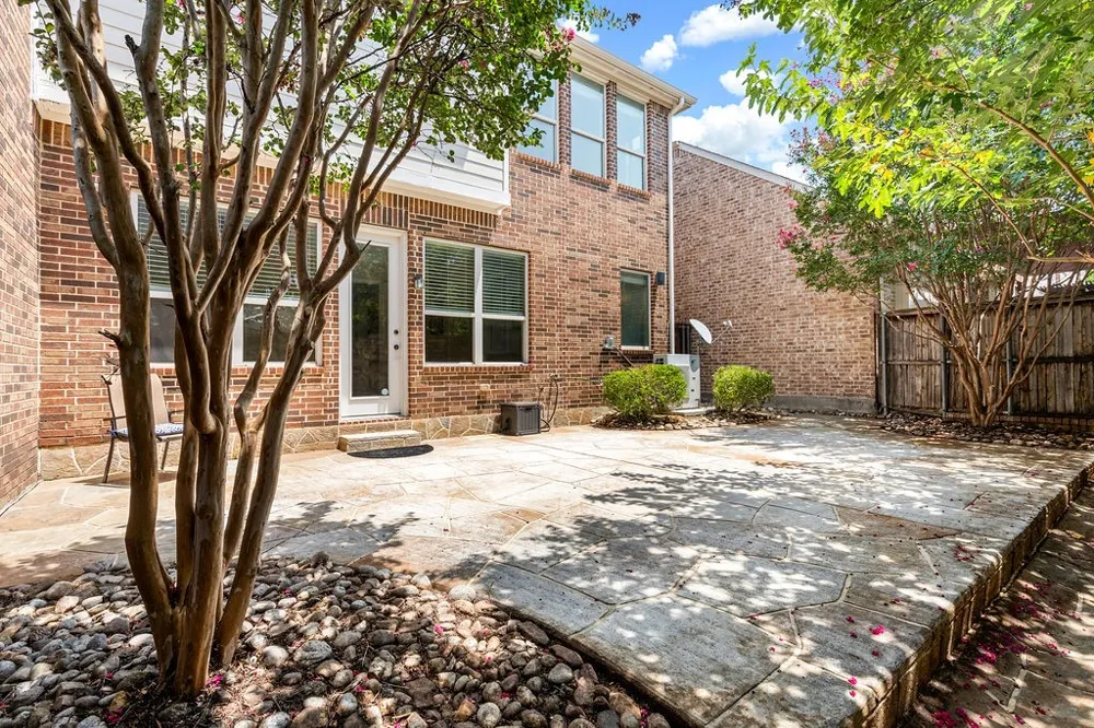 2225 Cameron Crossing Grapevine, TX 76051