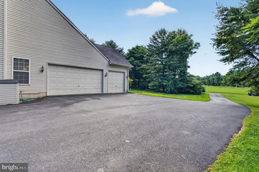11636 SCOTT MORGAN LANE Lovettsville, VA 20180