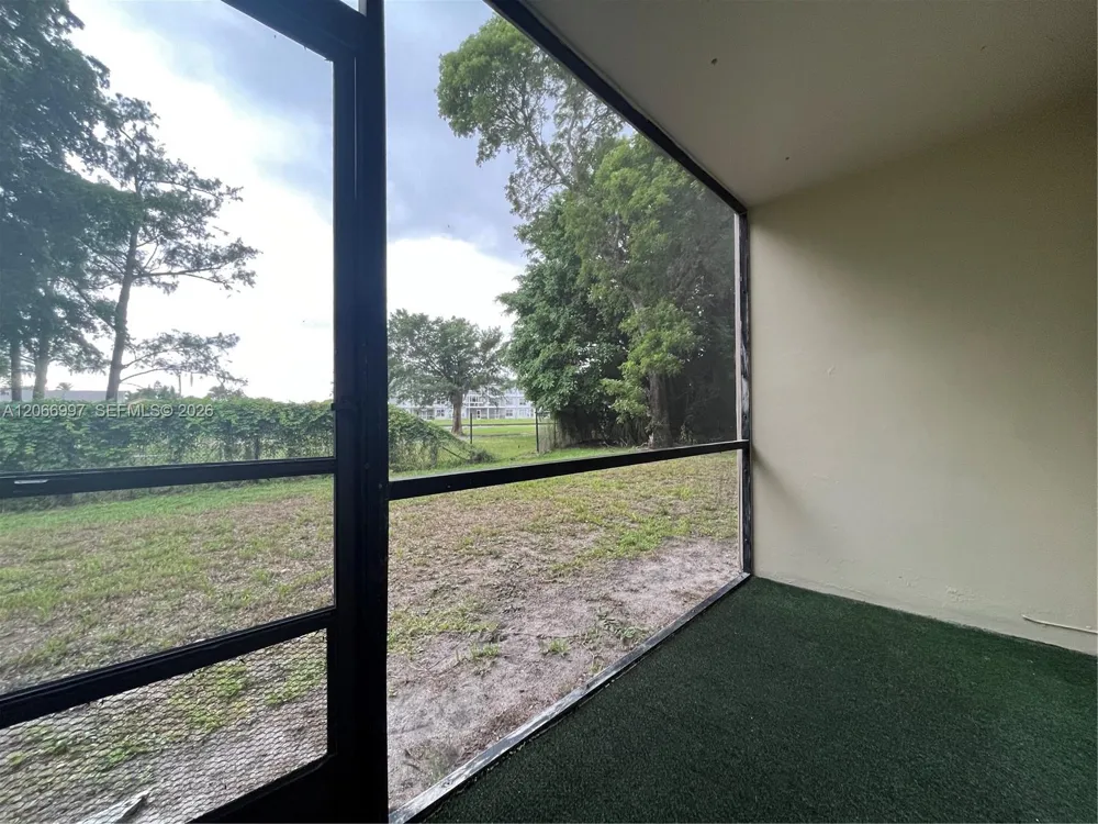 8020 Fairview Dr #107 Tamarac, FL 33321