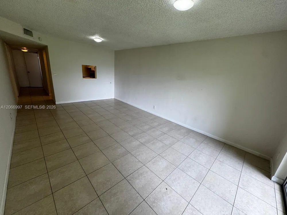 8020 Fairview Dr #107 Tamarac, FL 33321
