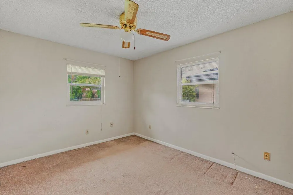 2907 Sherwood Lane Fort Pierce, FL 34982