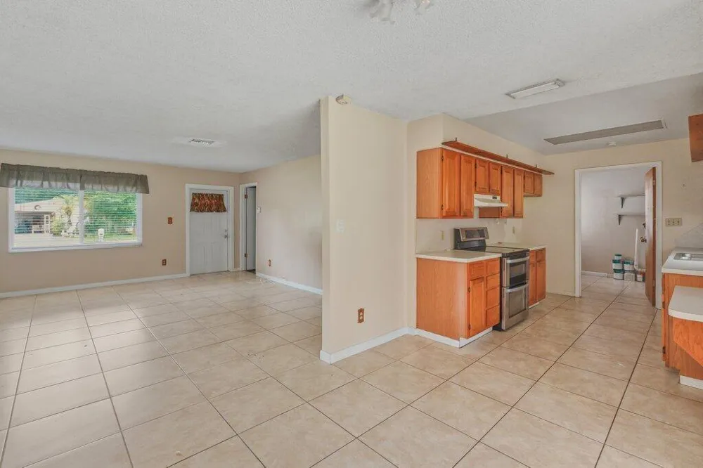 2907 Sherwood Lane Fort Pierce, FL 34982