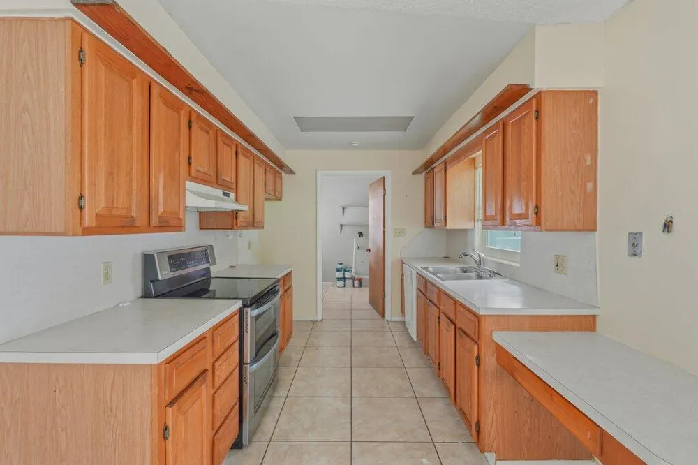 2907 Sherwood Lane Fort Pierce, FL 34982