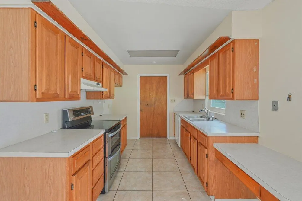 2907 Sherwood Lane Fort Pierce, FL 34982