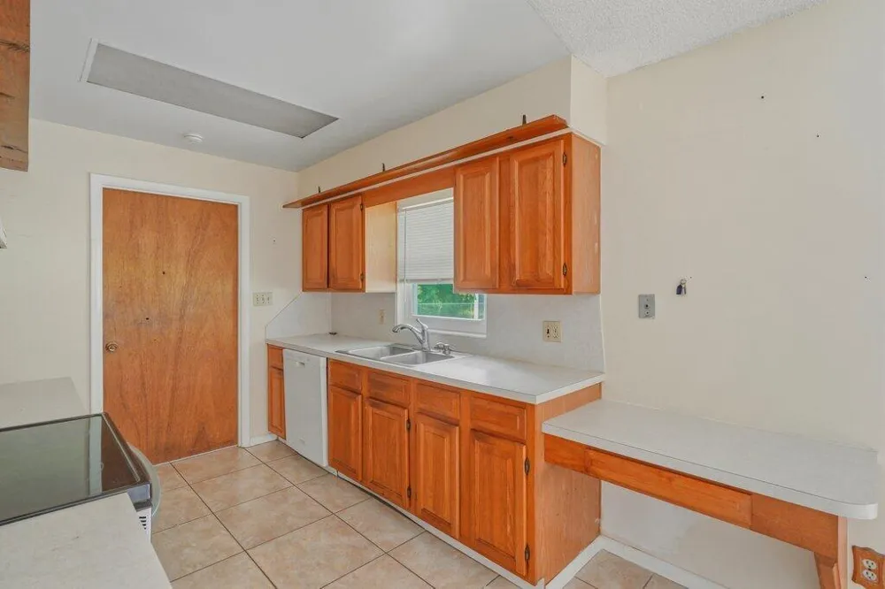 2907 Sherwood Lane Fort Pierce, FL 34982