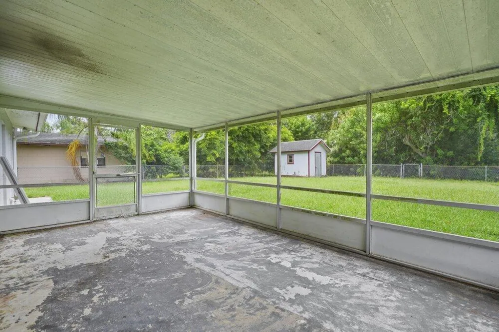 2907 Sherwood Lane Fort Pierce, FL 34982