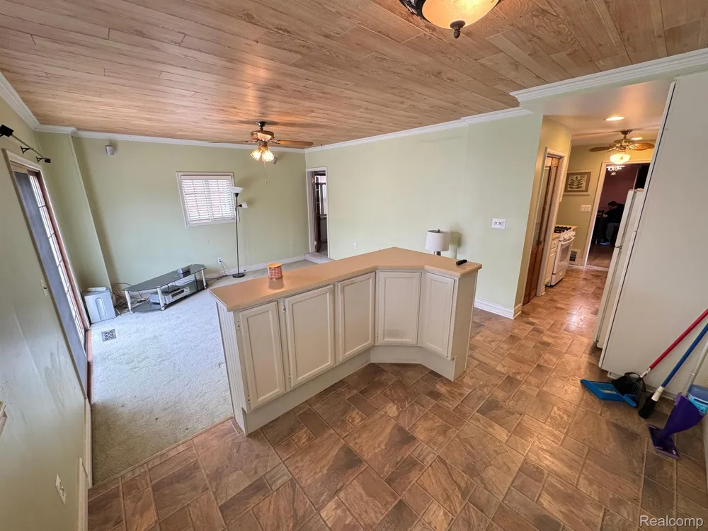 820 WINCHESTER AVENUE Lincoln Park City, MI 48146