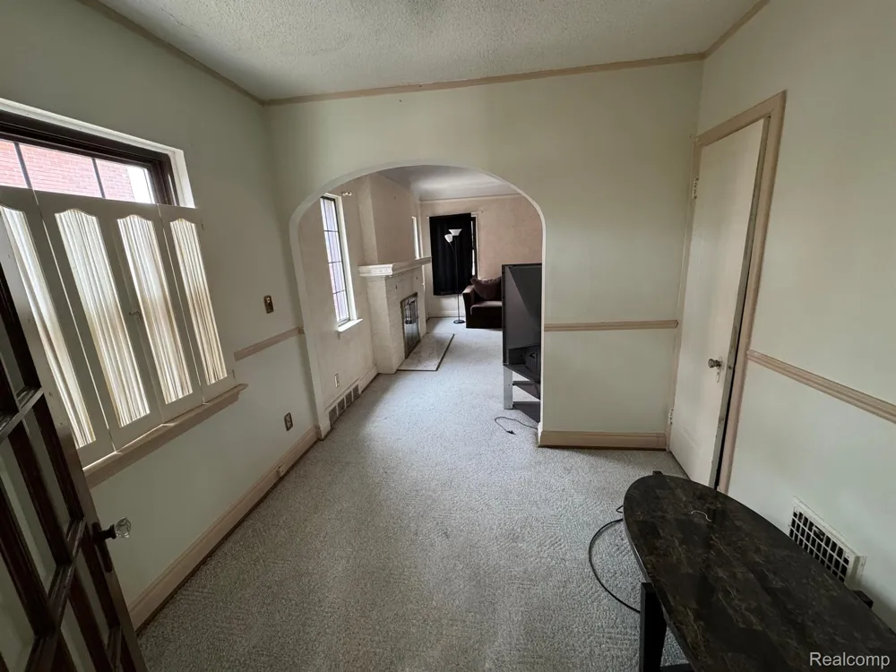 820 WINCHESTER AVENUE Lincoln Park City, MI 48146