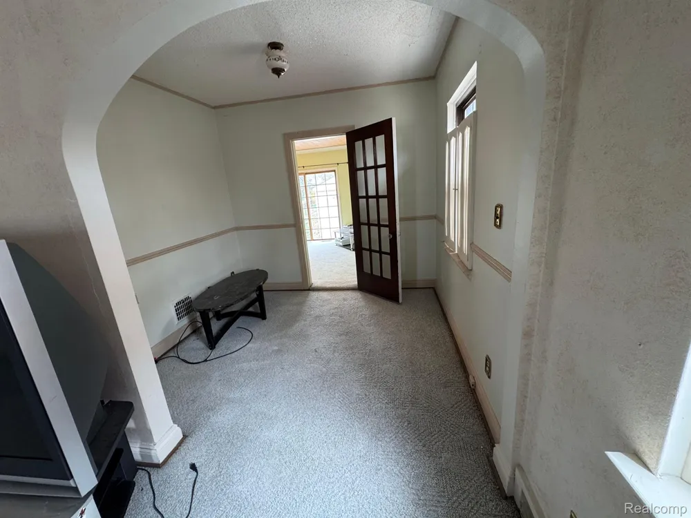 820 WINCHESTER AVENUE Lincoln Park City, MI 48146