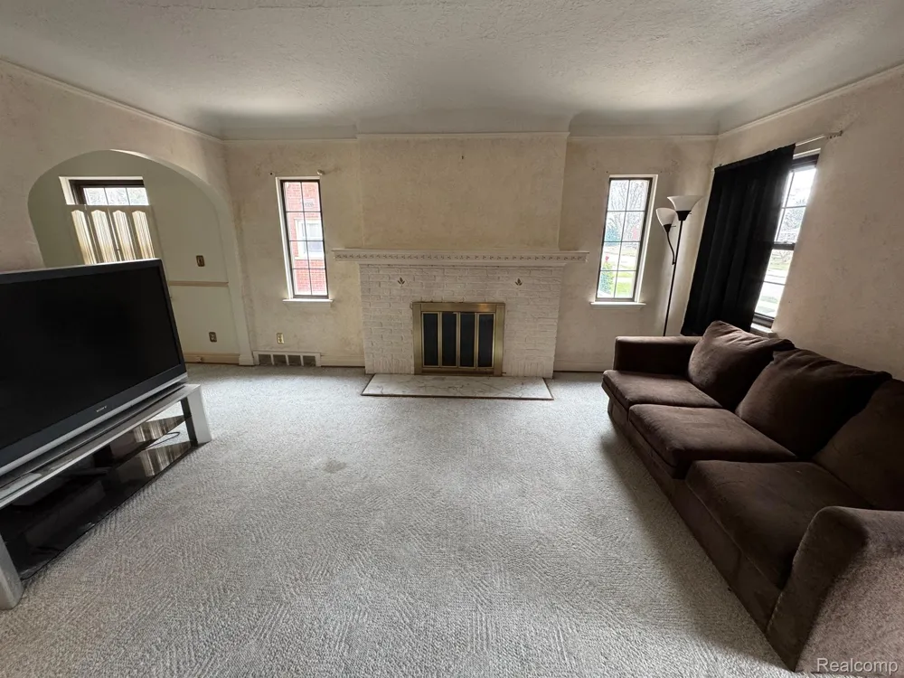 820 WINCHESTER AVENUE Lincoln Park City, MI 48146