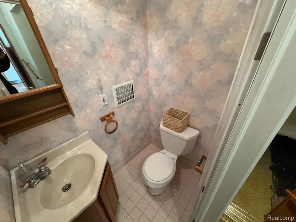 820 WINCHESTER AVENUE Lincoln Park City, MI 48146
