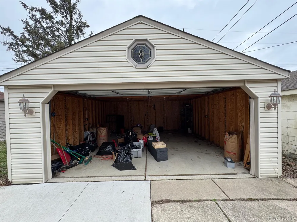 820 WINCHESTER AVENUE Lincoln Park City, MI 48146