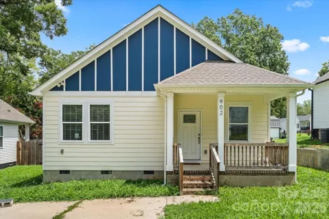 902 4th Street