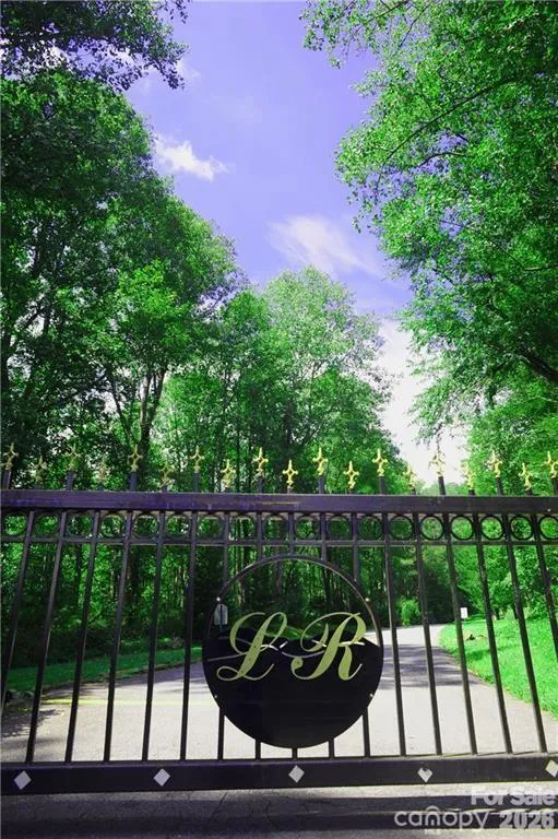 99999 Winding Poplar Road #915 Black Mountain, NC 28711