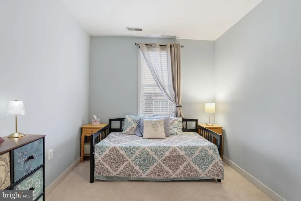 181 E REED AVENUE #304 Alexandria, VA 22305