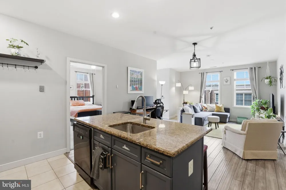 181 E REED AVENUE #304 Alexandria, VA 22305
