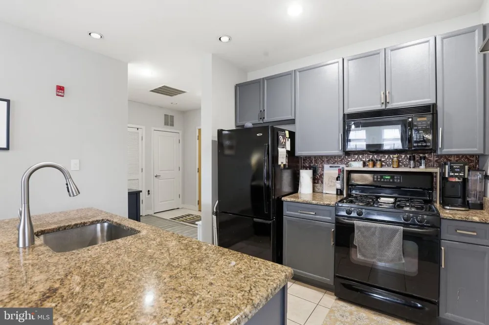 181 E REED AVENUE #304 Alexandria, VA 22305