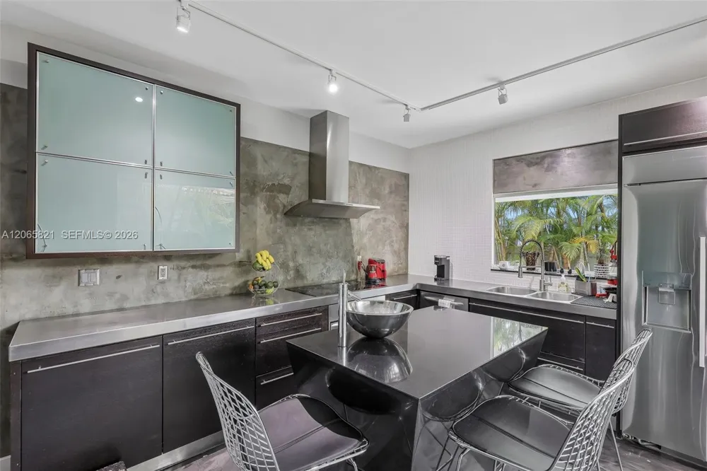 16581 NW 84th Ave Miami Lakes, FL 33016