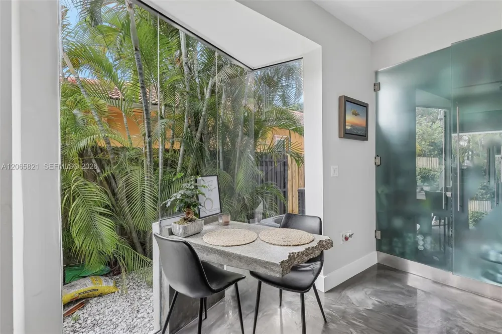 16581 NW 84th Ave Miami Lakes, FL 33016