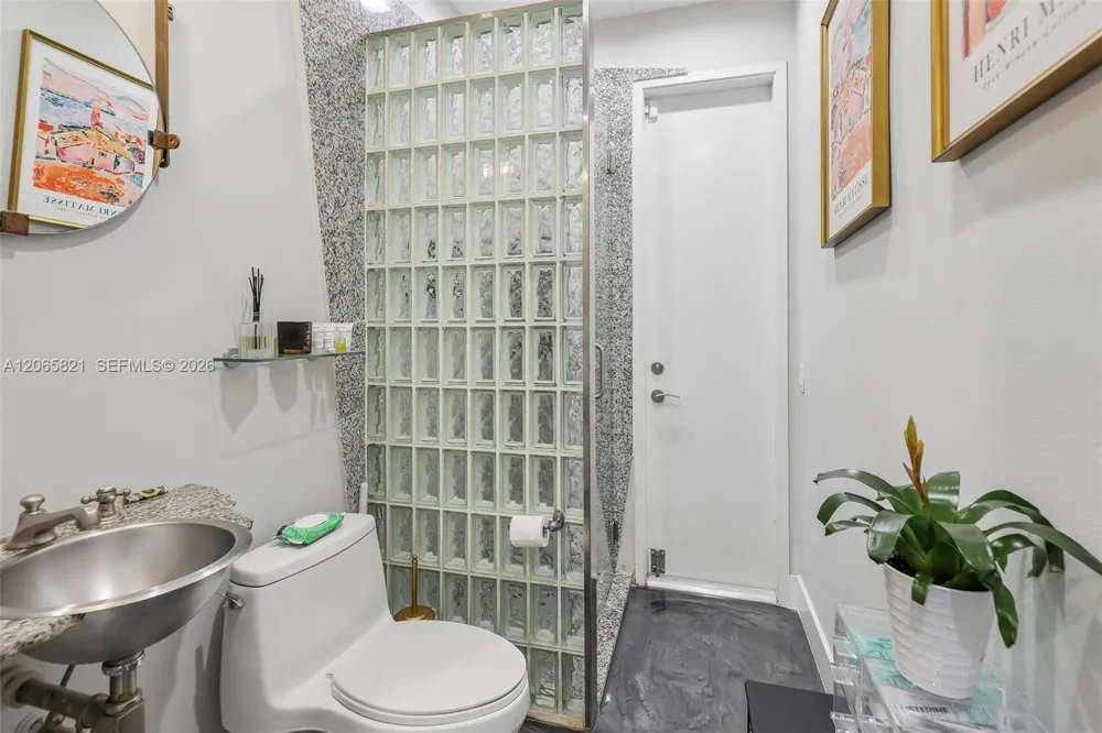 16581 NW 84th Ave Miami Lakes, FL 33016