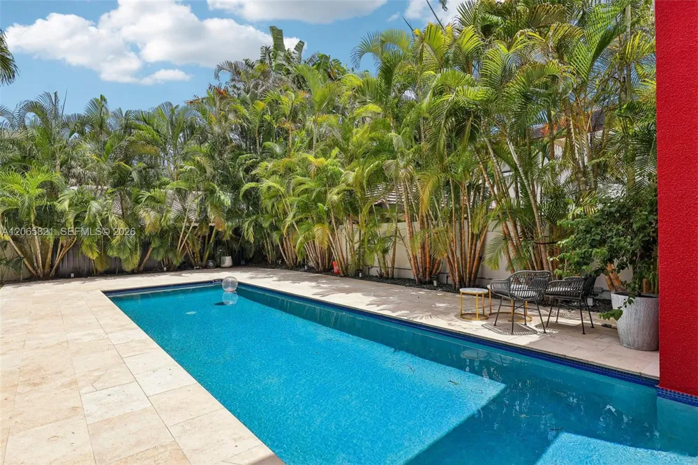 16581 NW 84th Ave Miami Lakes, FL 33016