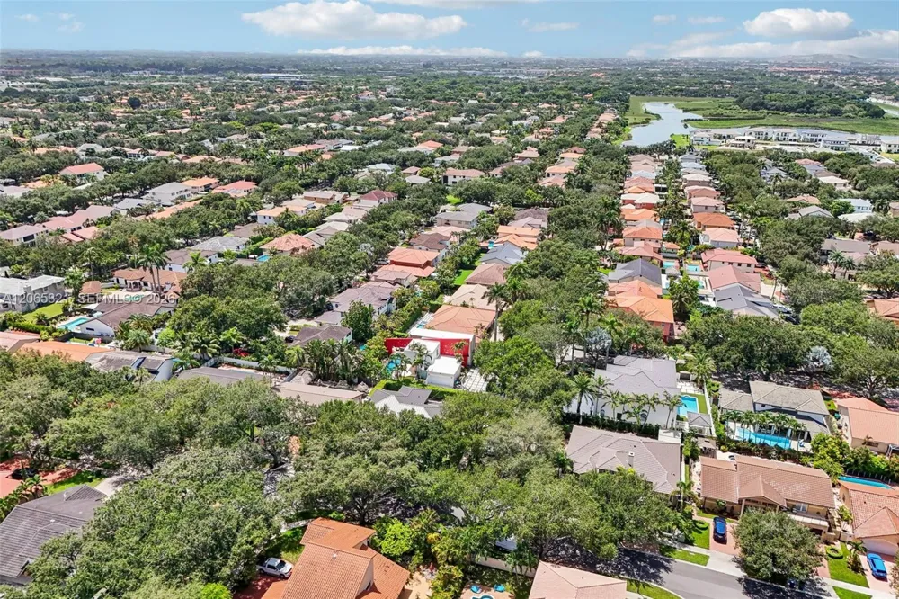 16581 NW 84th Ave Miami Lakes, FL 33016