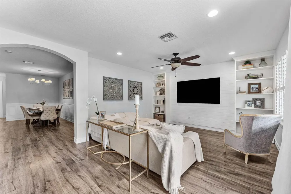 8421 CALABRIA LAKES DRIVE Boynton Beach, FL 33473
