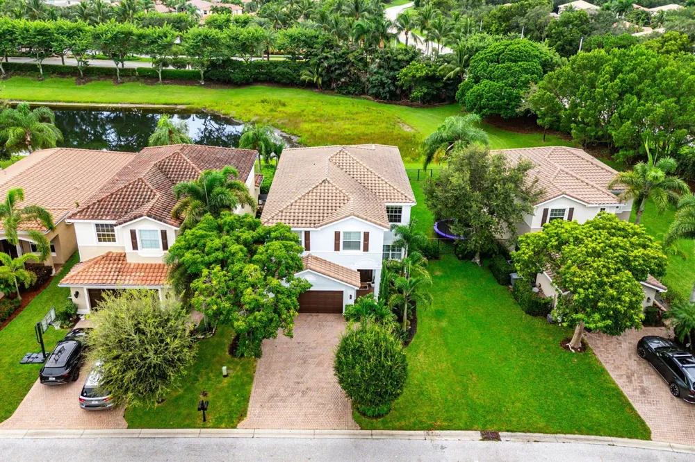 8421 CALABRIA LAKES DRIVE Boynton Beach, FL 33473