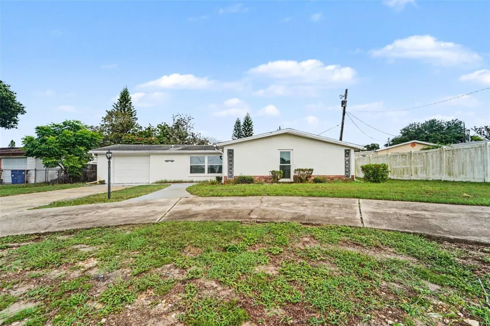 3536 KIMBERLY OAKS DRIVE Holiday, FL 34691
