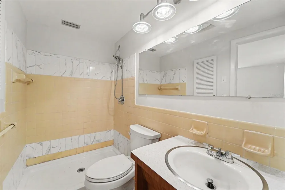 3536 KIMBERLY OAKS DRIVE Holiday, FL 34691
