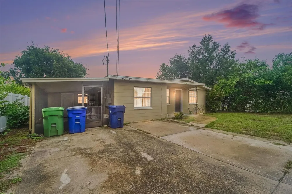 4224 E REGNAS AVENUE Tampa, FL 33617
