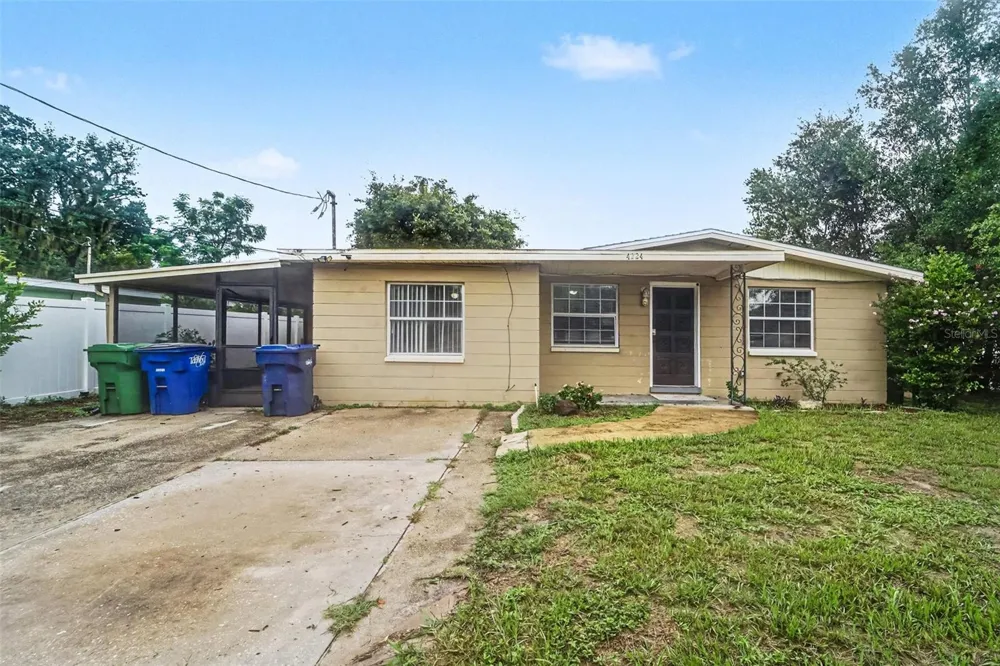 4224 E REGNAS AVENUE Tampa, FL 33617