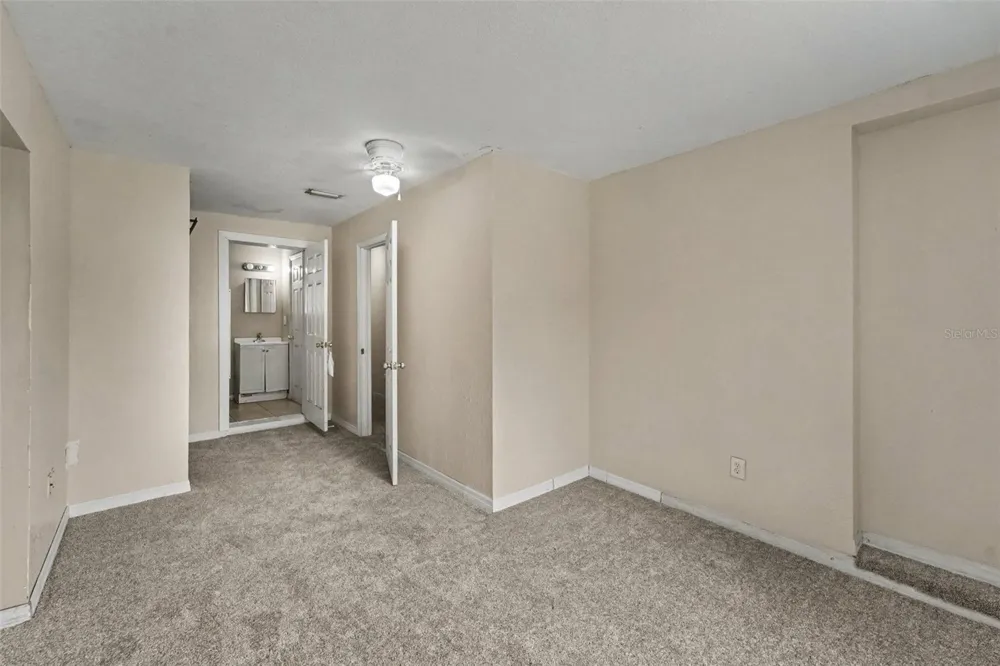 4224 E REGNAS AVENUE Tampa, FL 33617