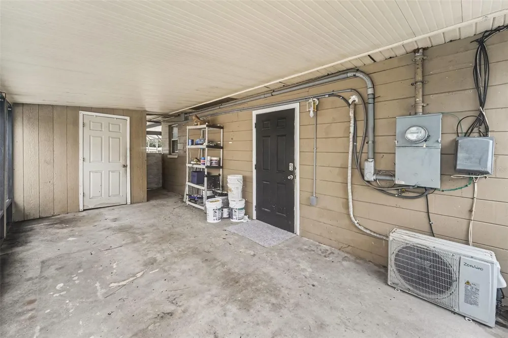 4224 E REGNAS AVENUE Tampa, FL 33617