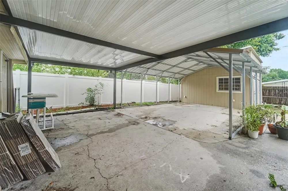 4224 E REGNAS AVENUE Tampa, FL 33617