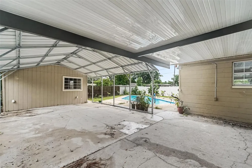 4224 E REGNAS AVENUE Tampa, FL 33617